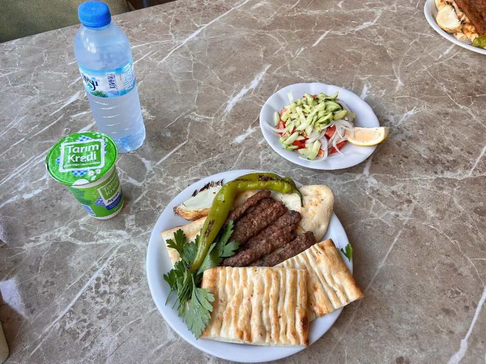 Bucak Ünaylar Kebap Salonu