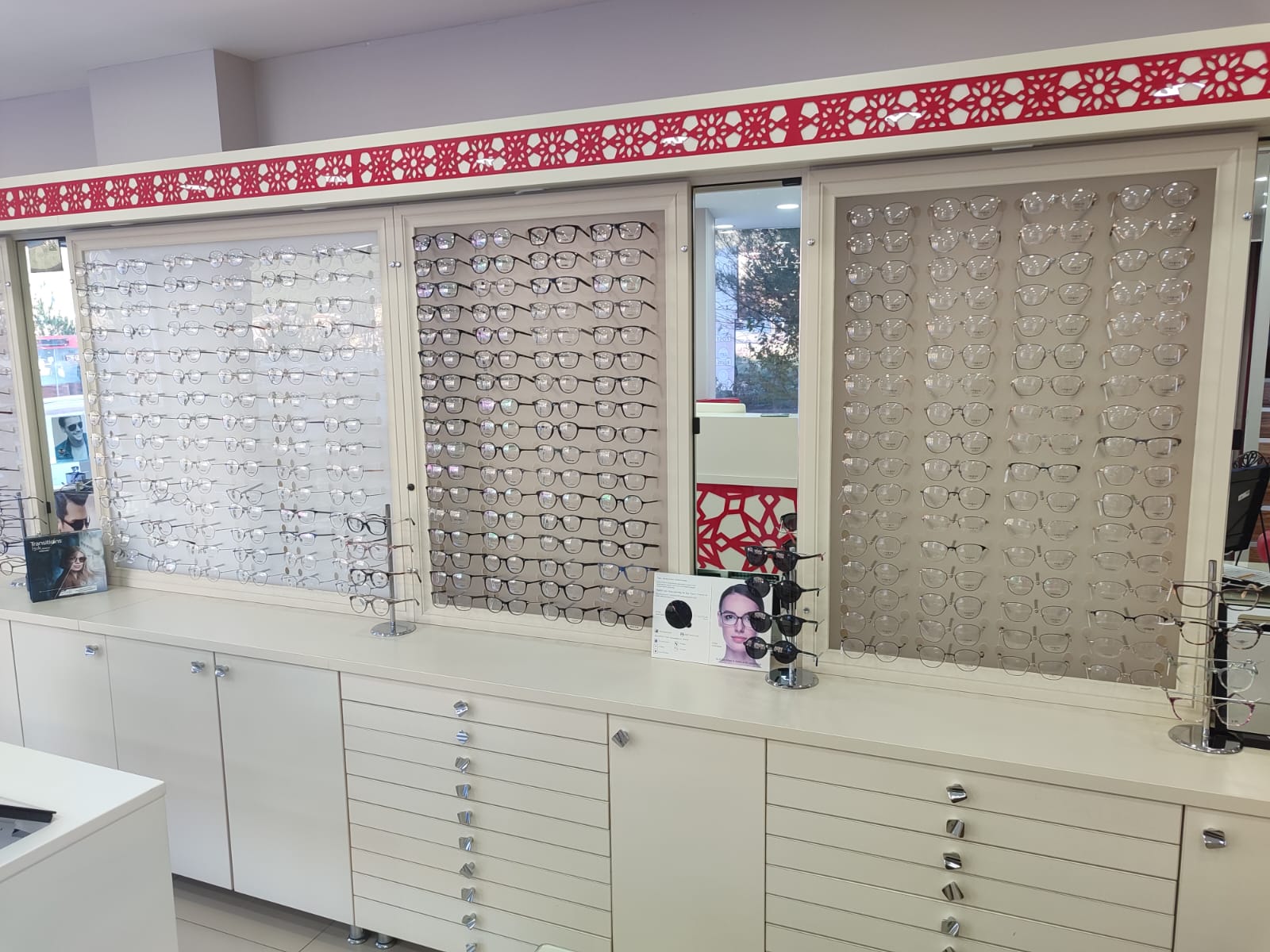 Bucak Gözlük - Eda Optik