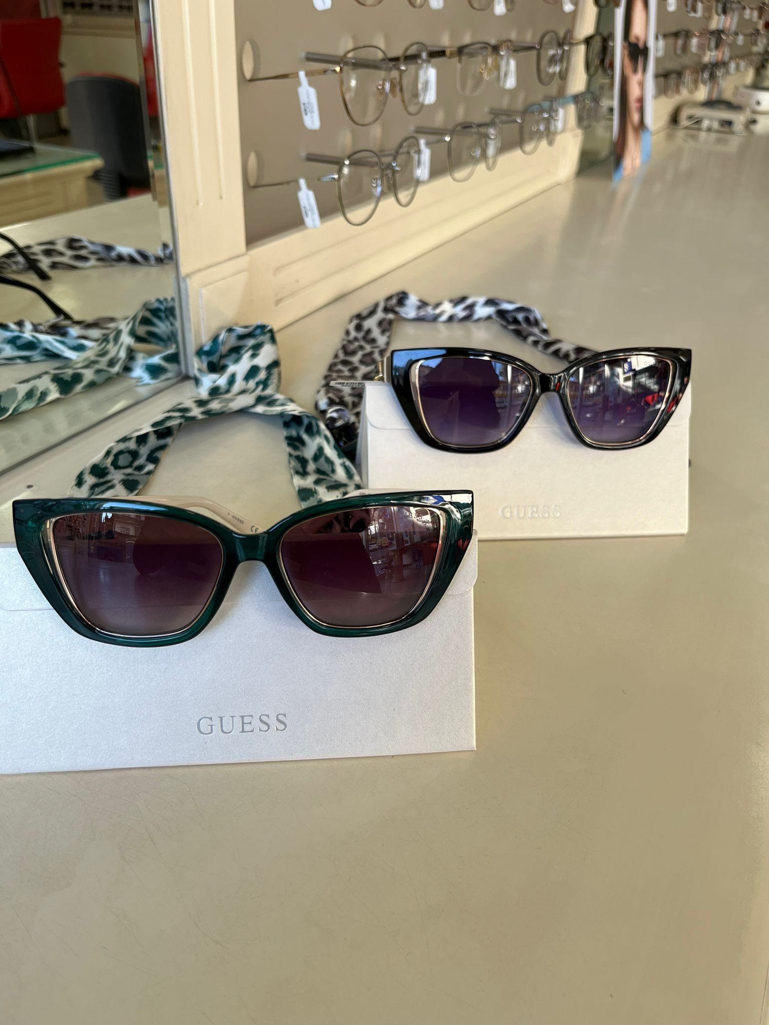 Bucak Gözlük - Ceren Optik